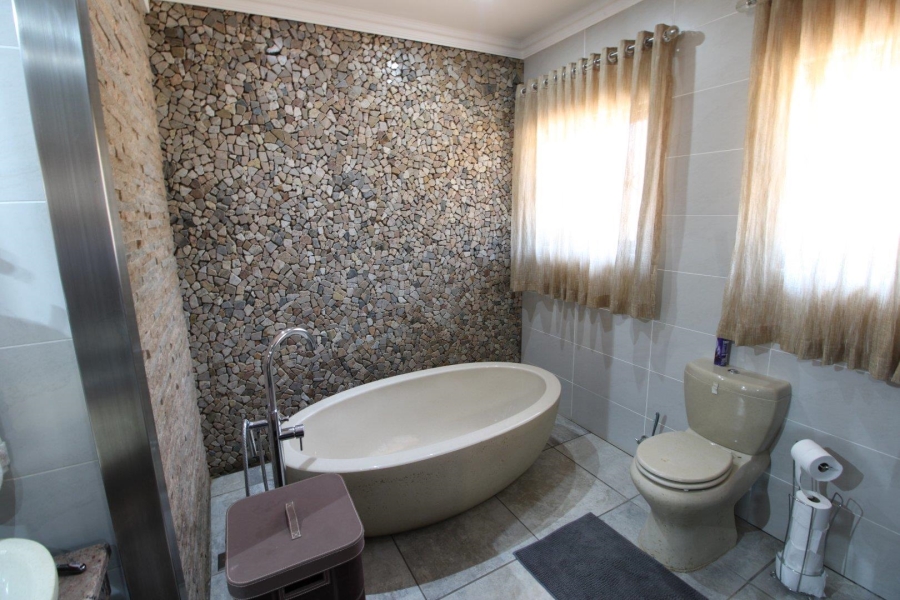 11 Bedroom Property for Sale in Van Der Hoff Park North West